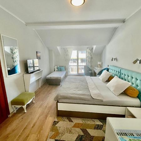 White Rose Guest Rooms Burgas by Eksteriør bilde