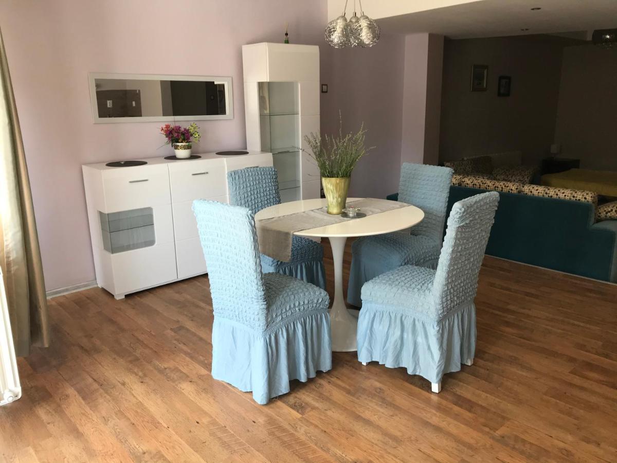 White Rose Guest Rooms Burgas by Eksteriør bilde