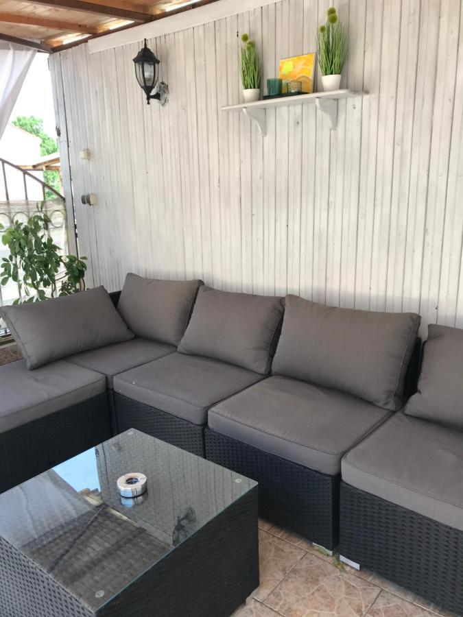 White Rose Guest Rooms Burgas by Eksteriør bilde