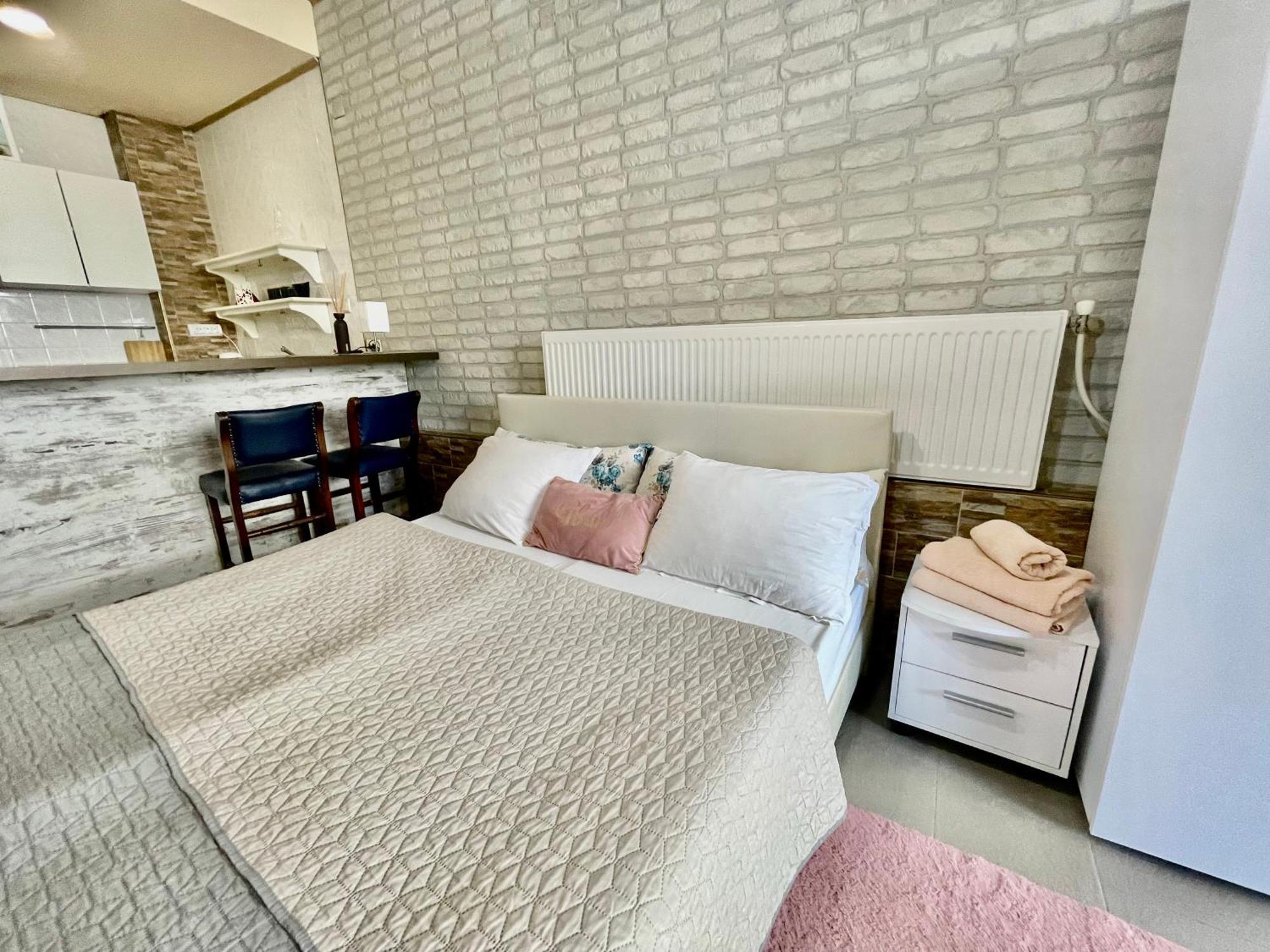 White Rose Guest Rooms Burgas by Eksteriør bilde