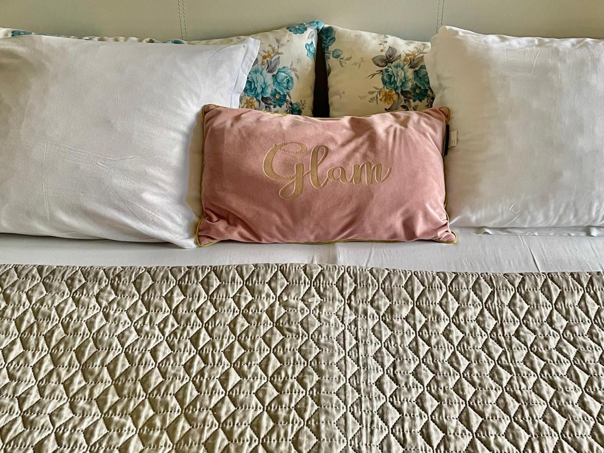 White Rose Guest Rooms Burgas by Eksteriør bilde