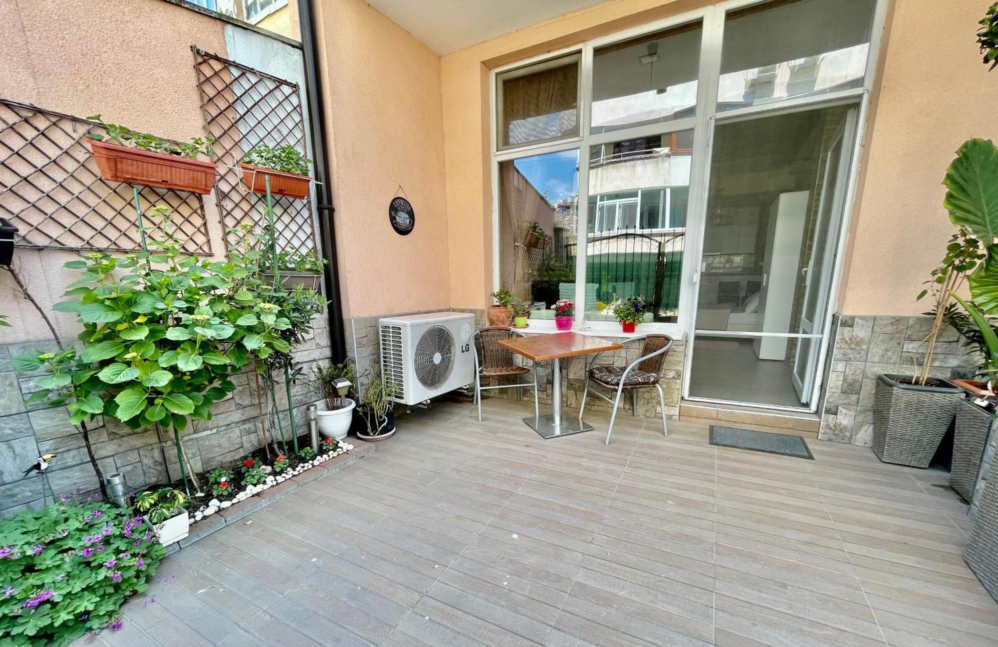 White Rose Guest Rooms Burgas by Eksteriør bilde