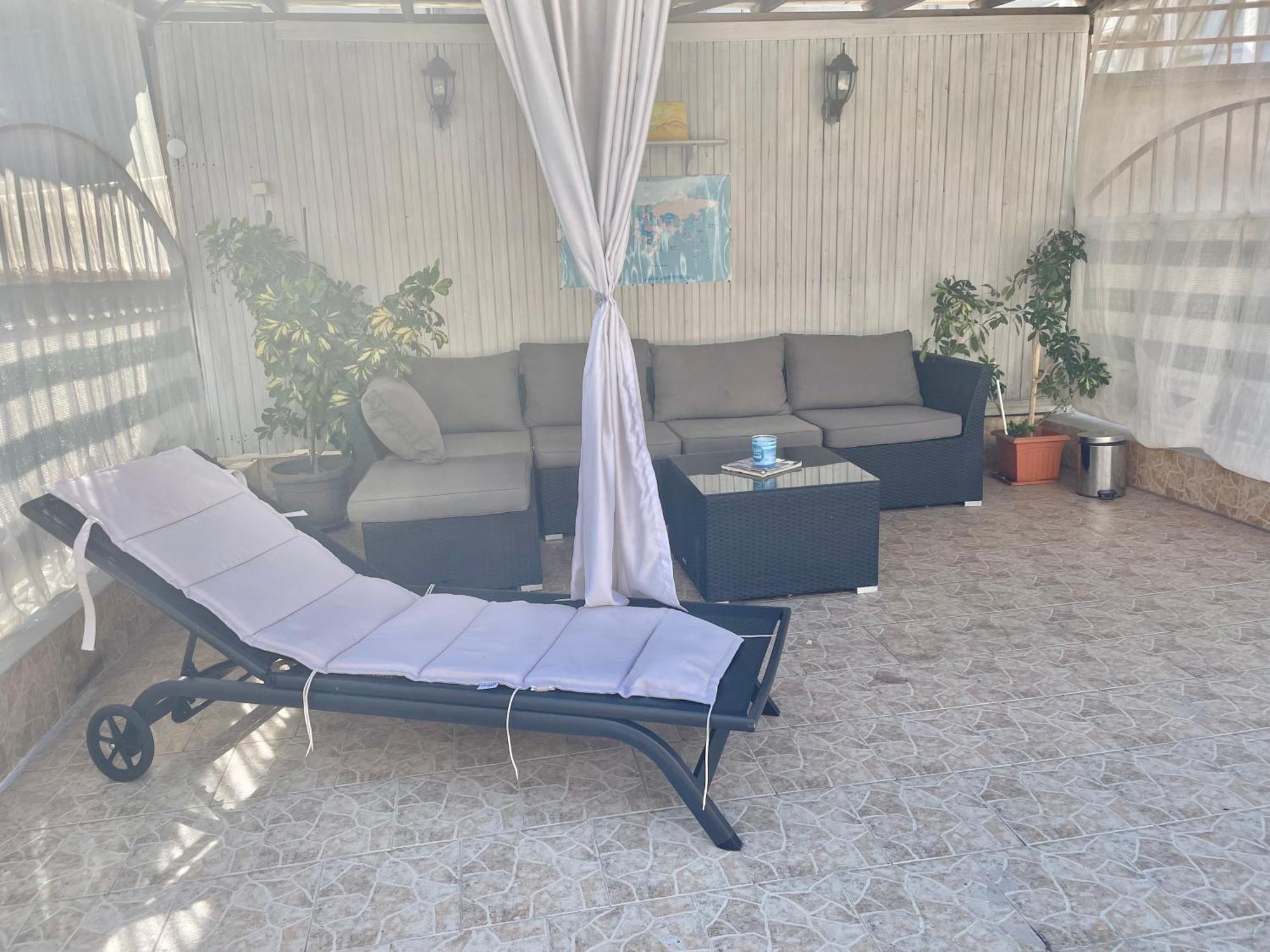 White Rose Guest Rooms Burgas by Eksteriør bilde