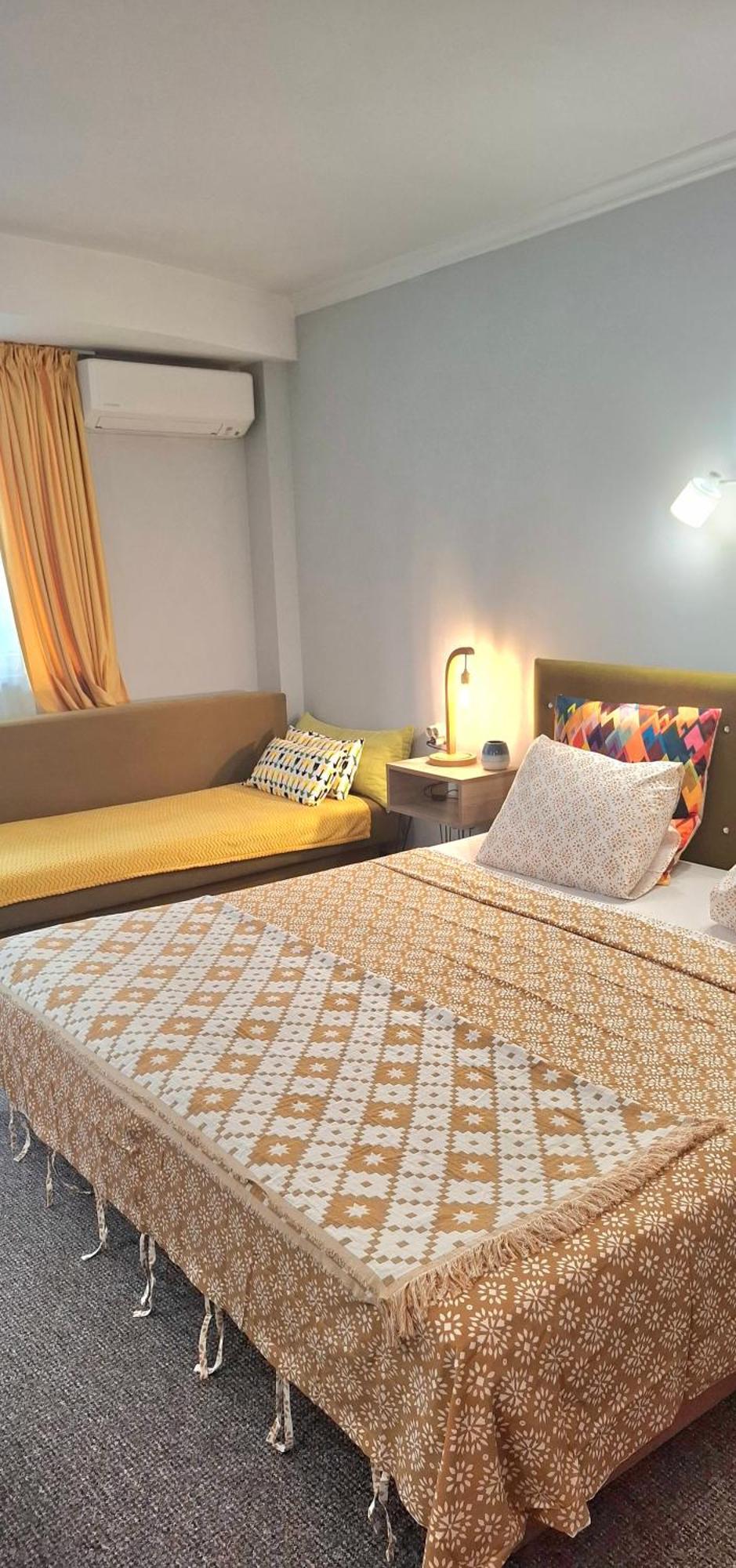White Rose Guest Rooms Burgas by Eksteriør bilde